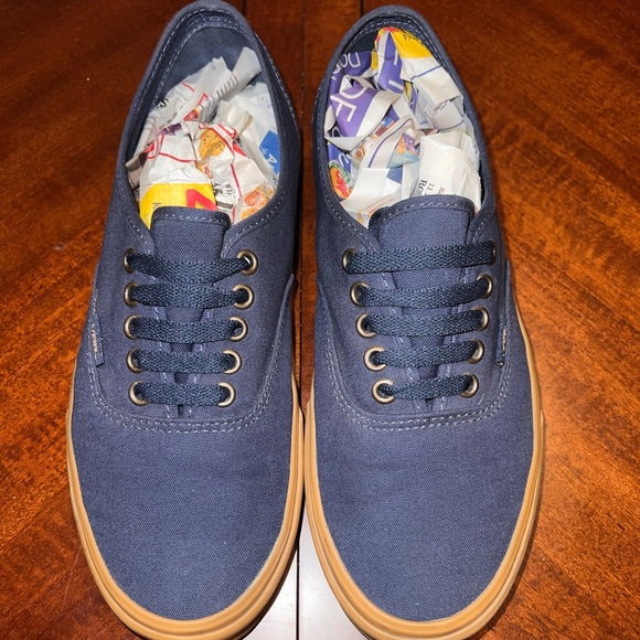 Men’s Classic Vans - Picture 10 of 13